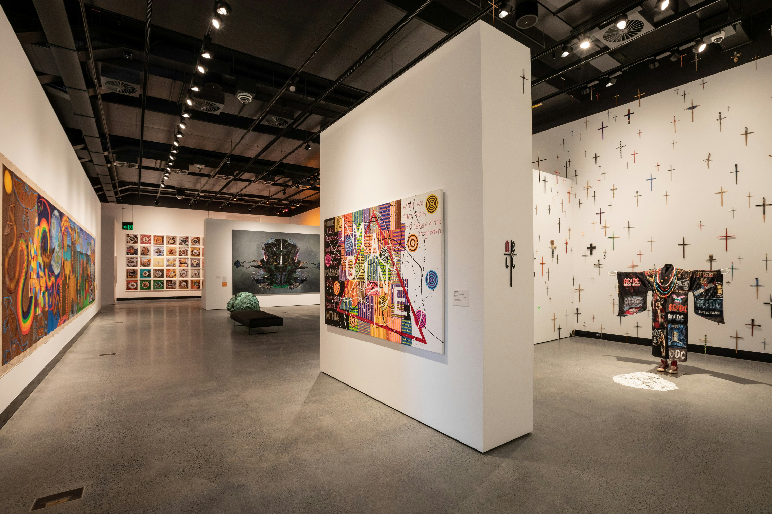 an exhibition room at the new hota gallery